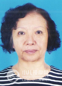 香港九龍小兒推拿師成富琴