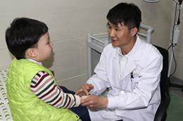 寶雞婦幼保健院兒童發展科小兒推拿、針灸理療業務側記