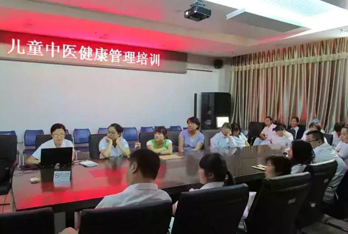 北京朝陽區(qū)平房社區(qū)衛(wèi)生服務(wù)中心開展小兒推拿技術(shù)培訓(xùn)