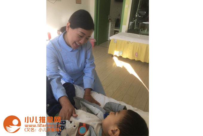 小兒推拿培訓(xùn)第35期學(xué)員李晴在葫蘆娃實習(xí)